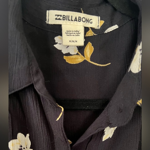 Billabong black floral dress with tie belt size MEDIUM🖤🌼 - Picture 3 of 5